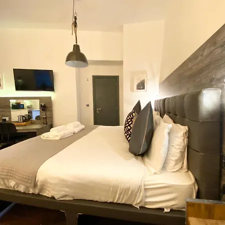 At The Coach House Leeds (West Yorkshire)