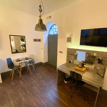 Apartament At The Coach House