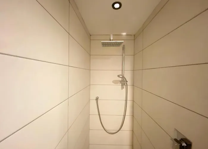 At The Coach House לידס