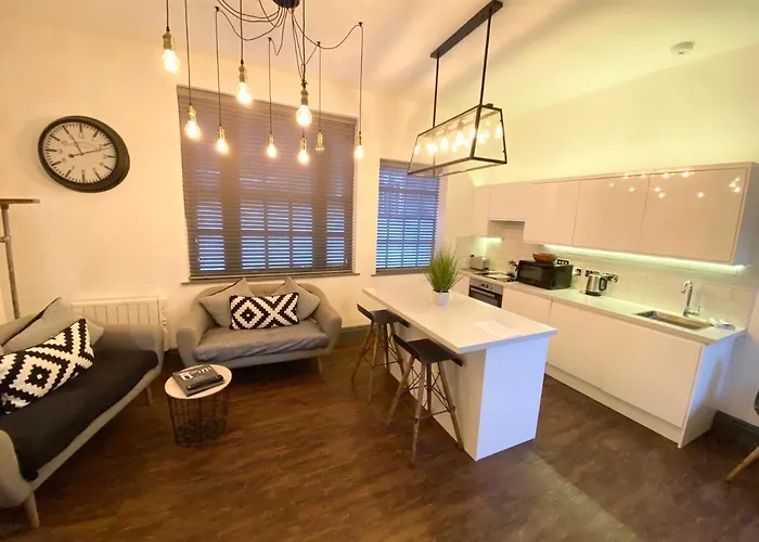 At The Coach House לידס